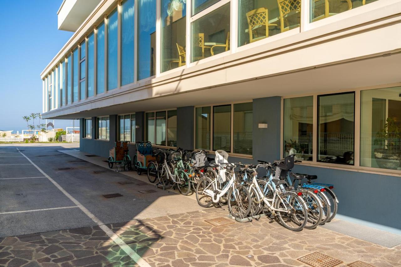 Hotel Astor Rimini Exterior photo