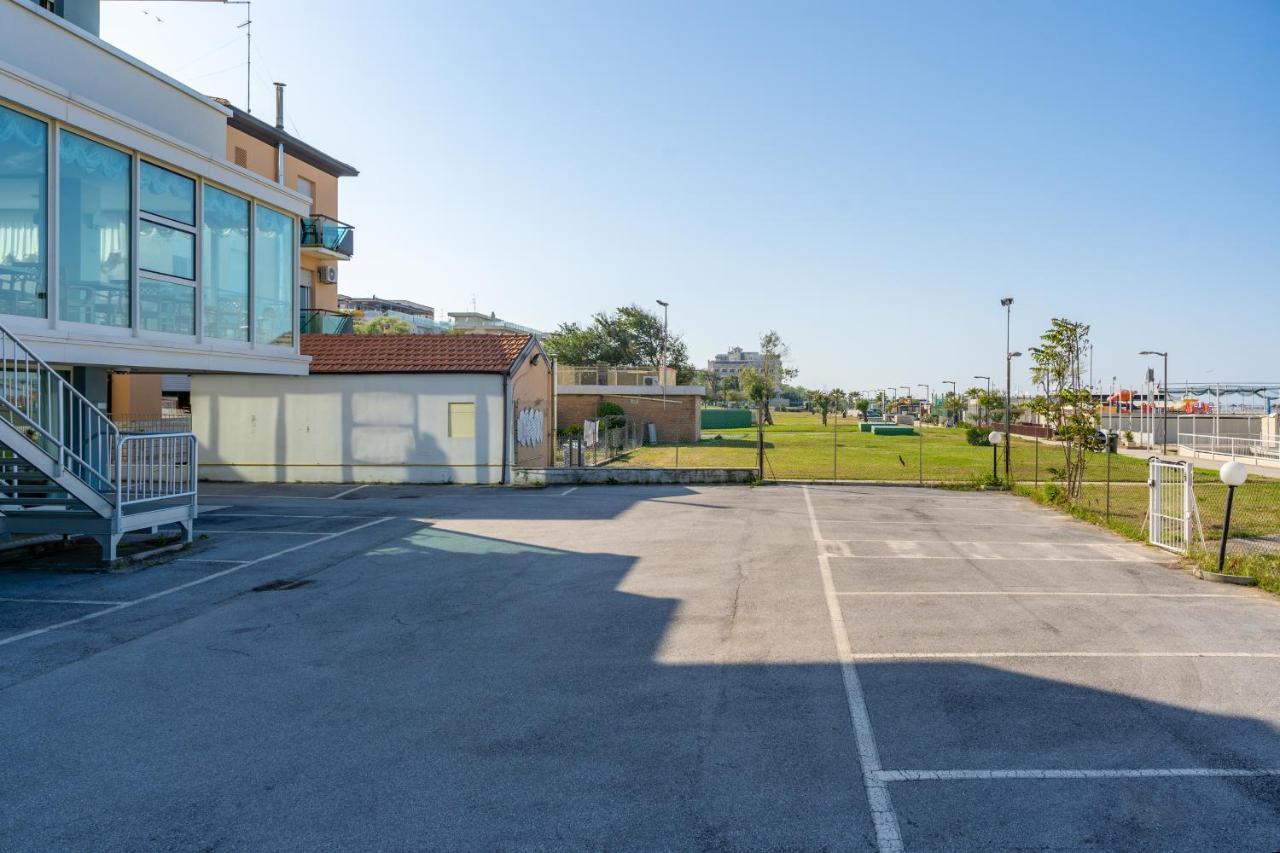Hotel Astor Rimini Exterior photo